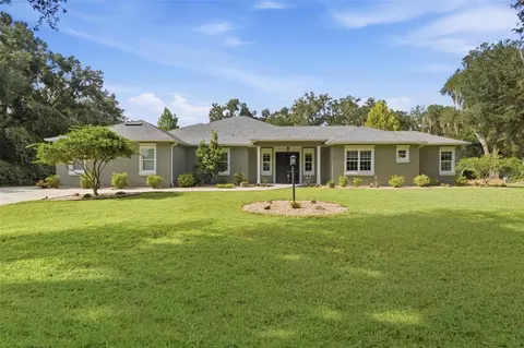 10594 NE 104th Cir, Oxford, FL 34484