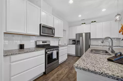 Kitchen - 2818 Bigleaf Maple Dr, Ocoee, FL 34761 photo 6 of 7