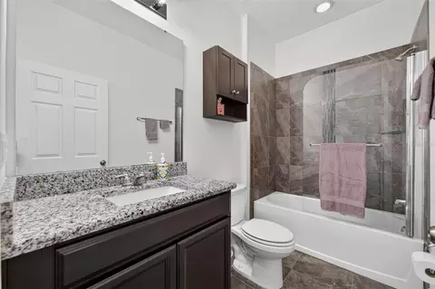 Bath - 2818 Bigleaf Maple Dr, Ocoee, FL 34761 photo 1 of 1