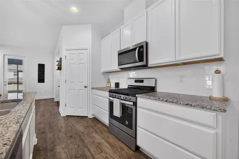 Entry Way - 2818 Bigleaf Maple Dr, Ocoee, FL 34761 photo 6 of 8
