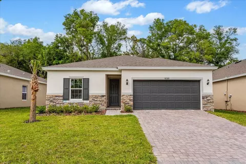 2812 Doolittle St, Tavares, FL 32778
