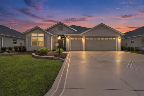 958 Long Leaf Ln, The Villages, FL 32163