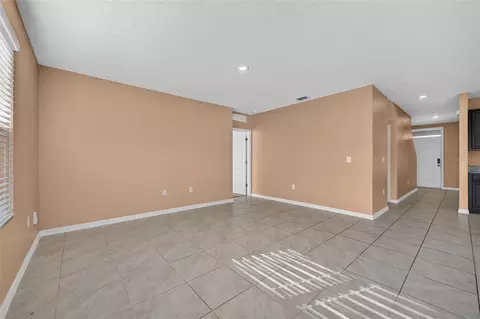 Living - 3042 Bethpage Loop, Mount Dora, FL 32757 photo 3 of 7