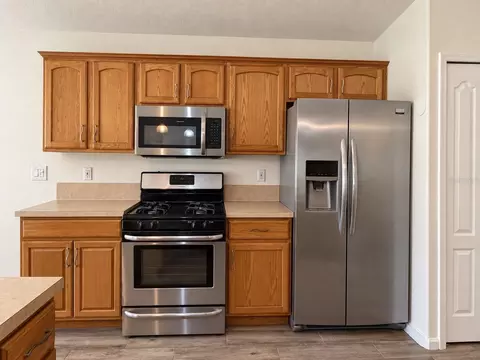 Kitchen - 2813 Mayflower Loop, Clermont, FL 34714 photo 4 of 4