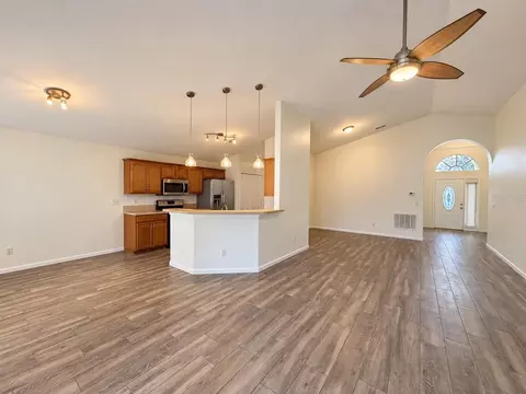 Living - 2813 Mayflower Loop, Clermont, FL 34714 photo 7 of 9