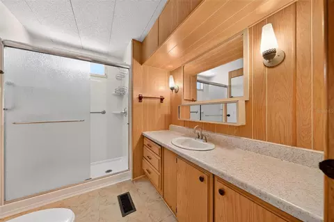 Bath - 162 Woodmere Dr #A, Eustis, FL 32726 photo 2 of 4