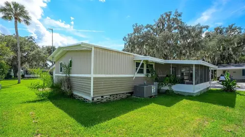 Exterior - 162 Woodmere Dr #A, Eustis, FL 32726 photo 7 of 11