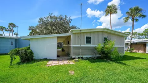Exterior - 162 Woodmere Dr #A, Eustis, FL 32726 photo 6 of 11