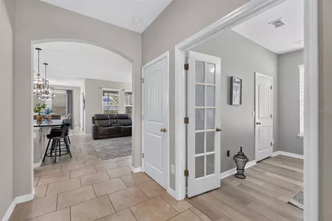 Entry Way - 4036 Brookshire Cir, Eustis, FL 32736 photo 2 of 3