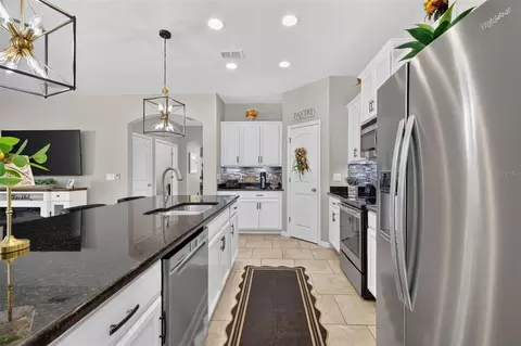Kitchen - 4036 Brookshire Cir, Eustis, FL 32736 photo 5 of 5