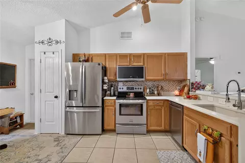 Kitchen - 2670 Winchester Cir, Eustis, FL 32726 photo 1 of 3