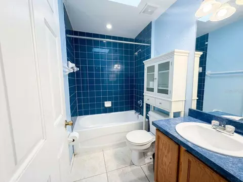 Bath - 4 Pine Radial Trl, Ocala, FL 34472 photo 2 of 2