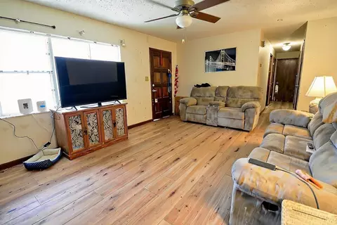 Living - 155 NE 43rd Ave, Ocala, FL 34470 photo 1 of 2