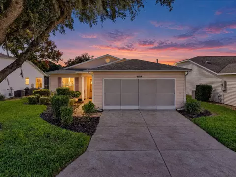 752 Old Oaks Ln, Leesburg, FL 34748