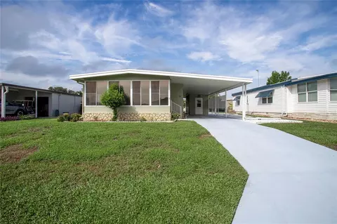 717 Surrey Pl, Leesburg, FL 34748