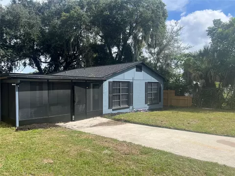 1518 Crest Ave, Leesburg, FL 34748