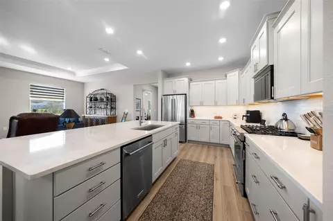 Kitchen - 10691 SW 99th Pl, Ocala, FL 34481 photo 4 of 5