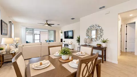 Dining - 2303 Jagger Ln, Winter Haven, FL 33880 photo 1 of 1