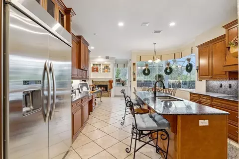 Kitchen - 1066 Ceasars Ct, Mount Dora, FL 32757 photo 2 of 3