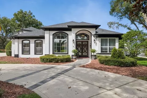 Exterior - 1066 Ceasars Ct, Mount Dora, FL 32757 photo 2 of 6