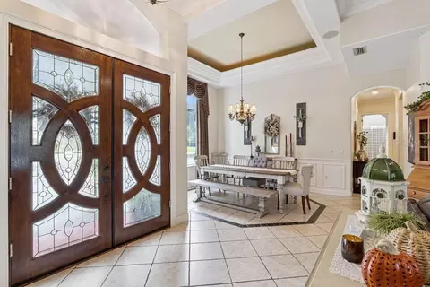 Entry Way - 1066 Ceasars Ct, Mount Dora, FL 32757 photo 1 of 3