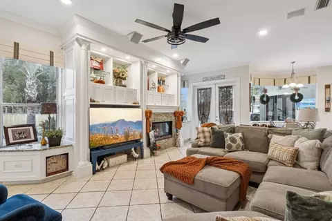 Living - 1066 Ceasars Ct, Mount Dora, FL 32757 photo 2 of 3