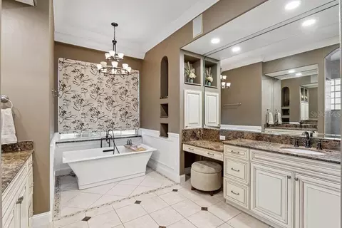 Bath - 1066 Ceasars Ct, Mount Dora, FL 32757 photo 1 of 7