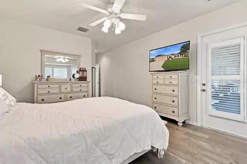 Bedroom - 9561 SE 124th Loop, Summerfield, FL 34491 photo 3 of 5