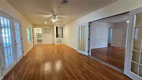Living - 25 E Chesley Ave, Eustis, FL 32726 photo 7 of 8