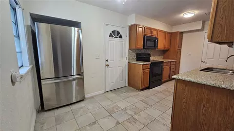 Kitchen - 25 E Chesley Ave, Eustis, FL 32726 photo 1 of 4