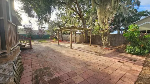 Exterior - 25 E Chesley Ave, Eustis, FL 32726 photo 7 of 8