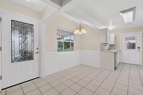 Entry Way - 552 Highland Dr, Eustis, FL 32726 photo 2 of 2