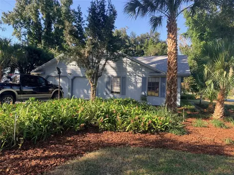 Exterior - 2000 Fairway Dr, Eustis, FL 32726 photo 6 of 11