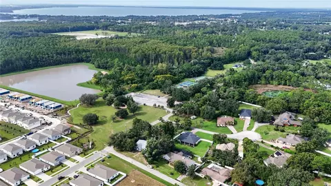 View/Area - 2000 Fairway Dr, Eustis, FL 32726 photo 5 of 8