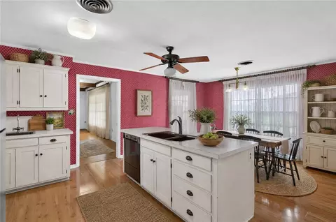 Kitchen - 2000 Fairway Dr, Eustis, FL 32726 photo 5 of 5