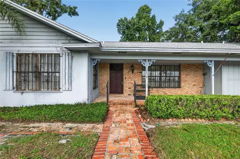 Exterior - 2000 Fairway Dr, Eustis, FL 32726 photo 3 of 11