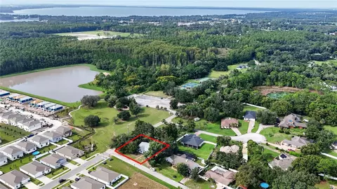 View/Area - 2000 Fairway Dr, Eustis, FL 32726 photo 6 of 8