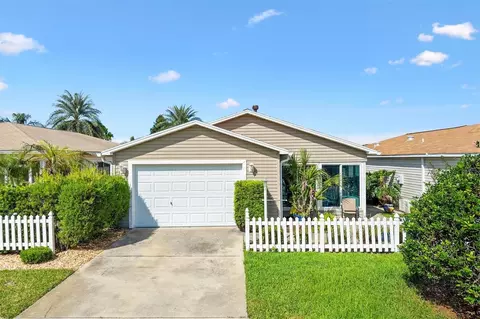 2379 Baton Pl, The Villages, FL 32162