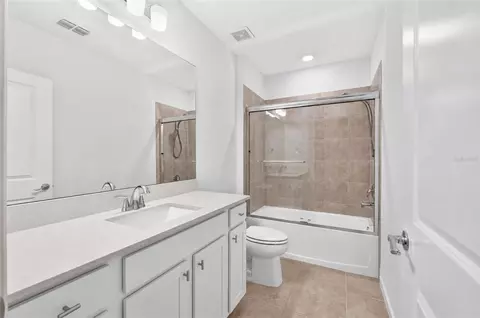 Bath - 8359 SW 54th Loop, Ocala, FL 34481 photo 4 of 5