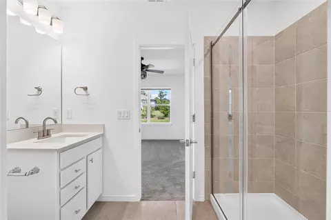 Bath - 8359 SW 54th Loop, Ocala, FL 34481 photo 2 of 5