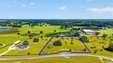 5304 Nantahala Ln, Lady Lake, FL 32159