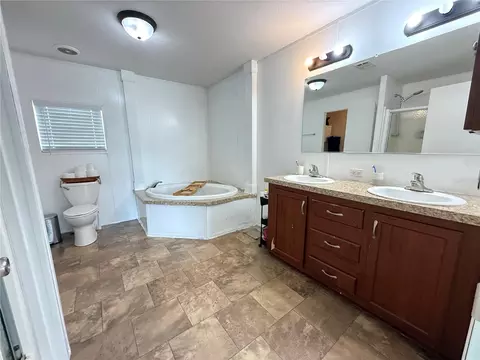Bath - 23667 81st Rd, O Brien, FL 32071 photo 1 of 6