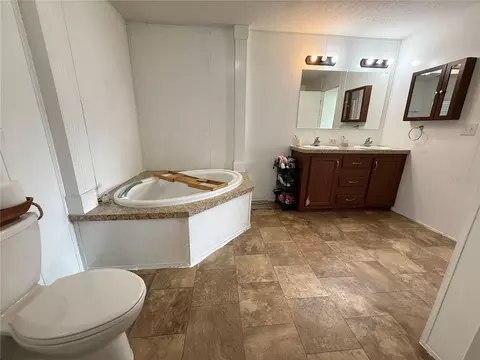 Bath - 23667 81st Rd, O Brien, FL 32071 photo 3 of 6