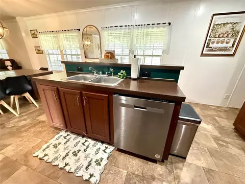 Kitchen - 23667 81st Rd, O Brien, FL 32071 photo 4 of 4