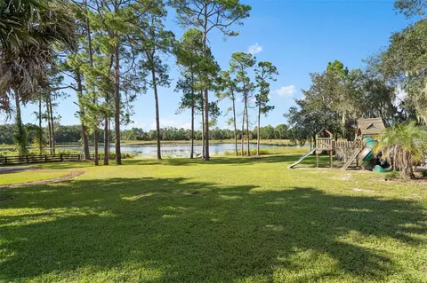 Exterior - 39250 Forest Dr, Eustis, FL 32736 photo 3 of 8
