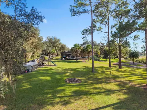 Exterior - 39250 Forest Dr, Eustis, FL 32736 photo 2 of 8