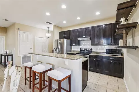 Kitchen - 1689 Strathmore Cir, Mount Dora, FL 32757 photo 1 of 4