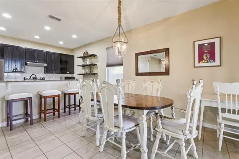 Dining - 1689 Strathmore Cir, Mount Dora, FL 32757 photo 2 of 2