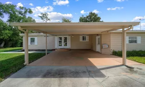 2350 Conestoga Dr, Leesburg, FL 34748