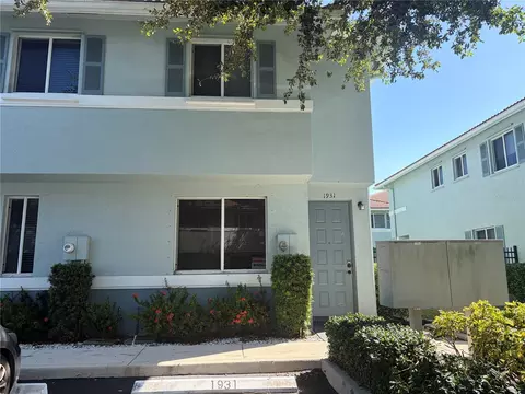 1931 Gardenia Ct, Riviera Beach, FL 33404